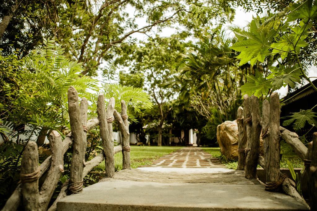 Thaulle Ayurveda Resort - Yala Tissamaharama Ngoại thất bức ảnh